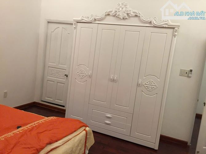 Bán Biệt Thự 2mt,Khu K300,P,12,Tân Bình,Dt: (12x21),Hầm 3 Tầng,Giá 62 Tỷ,TL - 10