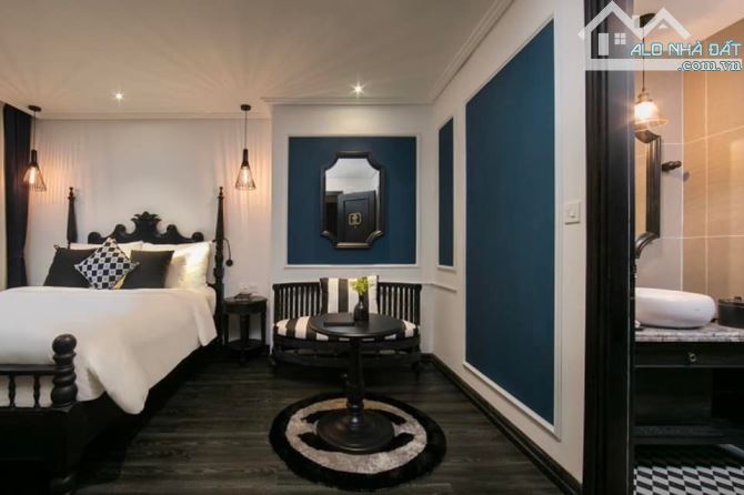 Chủ vay Bank giảm 50 tỷ- Khách sạn MP Hàng Bông, 360m2 x 12 Tầng, Mặt tiền 12m, Giá 310 tỷ