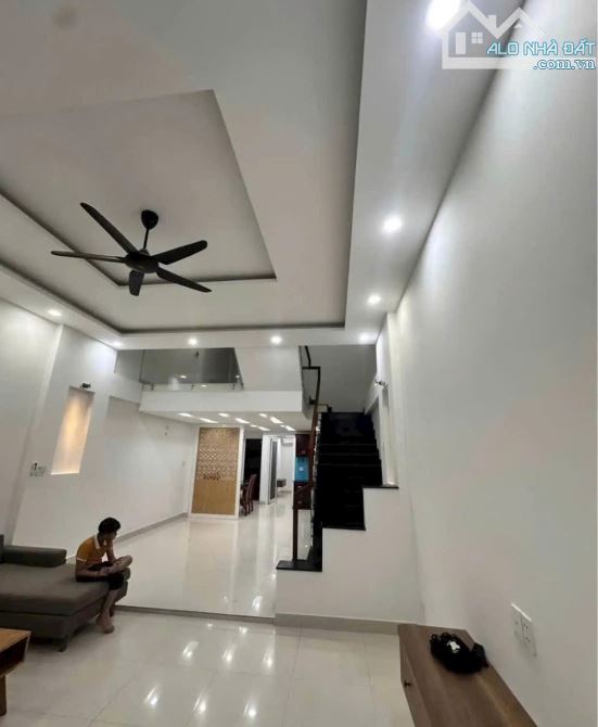 bán gấp nhà MT Núi Thành, Hải Châu, 230m2, Ngang 8m, Giá chỉ 24 tỷ TLCC. - 1
