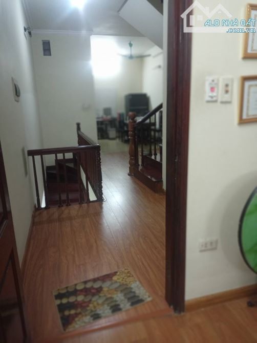 Nhà đẹp ở luôn Lạc Long Quân Cầu Giấy. Sổ vuông 80m, 5 tầng MT5m Giá 26 tỷ Ngõ ô tô tránh - 1