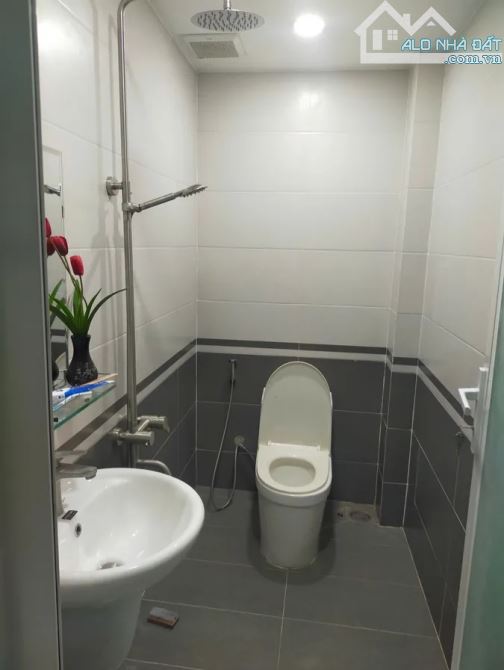 HẺM XE TẢI – NHÀ 5 TẦNG – SỔ HOA HẬU – GIÁ TỐT NHẤT KHU VIP BÌNH THẠNH – Chỉ 9,2 TỶ 🔥 - 1