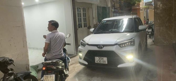 Bán nhà Khương Hạ ngõ thông ô tô tránh 7T 42m2 thang máy đủ nội thất cho thuê kinh doanh - 1