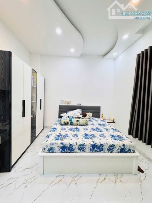 Bán nhà 3 tầng full nội thất – hẻm Nguyễn Biểu – cách biển chỉ 500m – giá chỉ 6,5 tỷ - 1