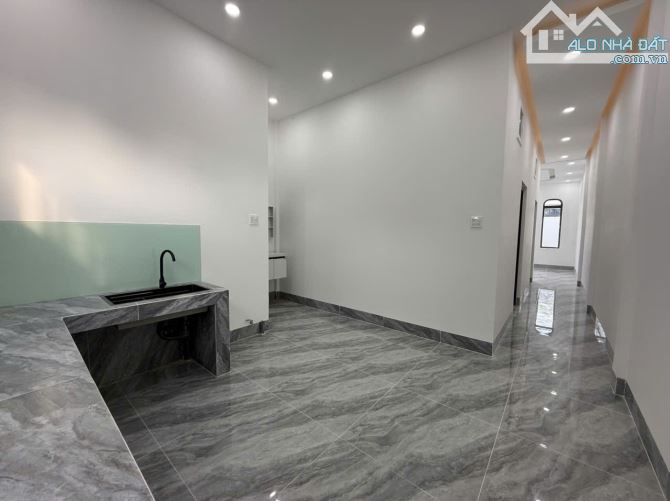 E cần chuyển nhượng lại khu nhà như hình quý khách hàng có nhu cầu liên hệ e thành - 1