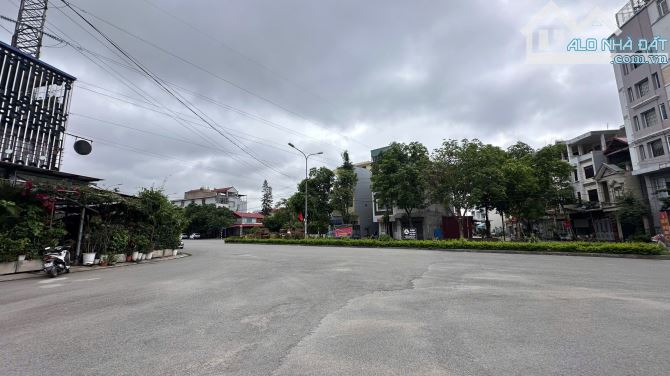Bân đất lô góc mặt đường đôi lô 9 Lê Hồng Phong, giá tốt kinh doanh đỉnh - 1