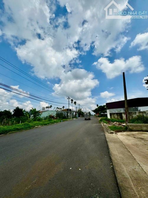 ĐẤT MẶT TIỀN VÀNH ĐAI 14-26 NGAY UỶ BAN TÂN AN: GIÁ 2.7 tỷ - 1