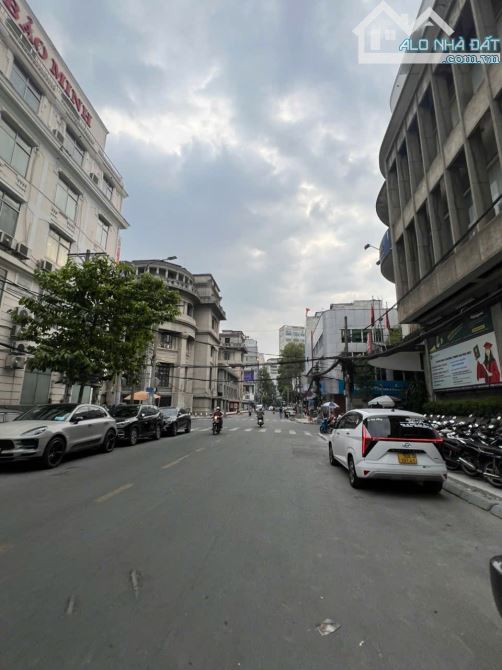 Siêu Phẩm Nhà Mặt Tiền Nguyễn Công Trứ P.NTB Quận 1, DT:9x25m, 7Tầng HĐT:350Tr Giá:150Tỷ - 1