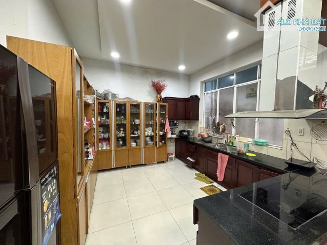 Biệt Thự Đẳng Cấp Quận Tân Phú Ngang 7,6×21(162m2)- 4 Tầng-17,8 Tỷ TL. - 1