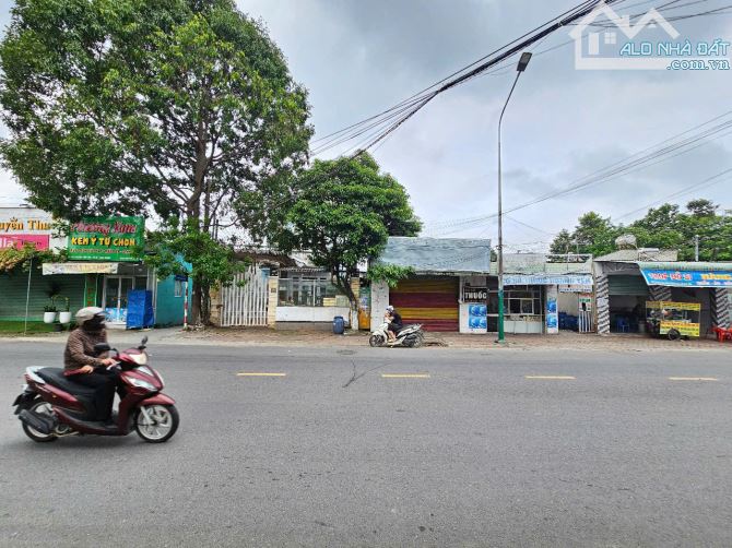 Nhà mặt tiền đường Nguyễn Thái Học, phường Tân Đông Hiệp, TP Dĩ An. 37,2 tỷ - 1