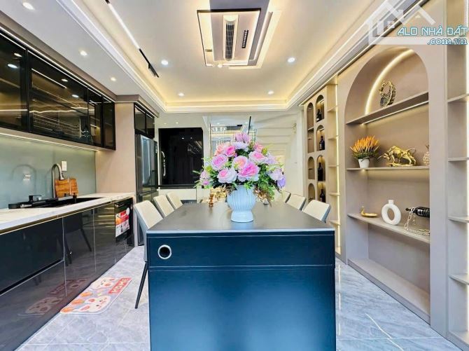 Khan hiếm! Mặt tiền kinh doanh Lê Quang Định, (5,25x17) 80M2, 3lầu đủ nổi thất nhỉnh 12ty - 1
