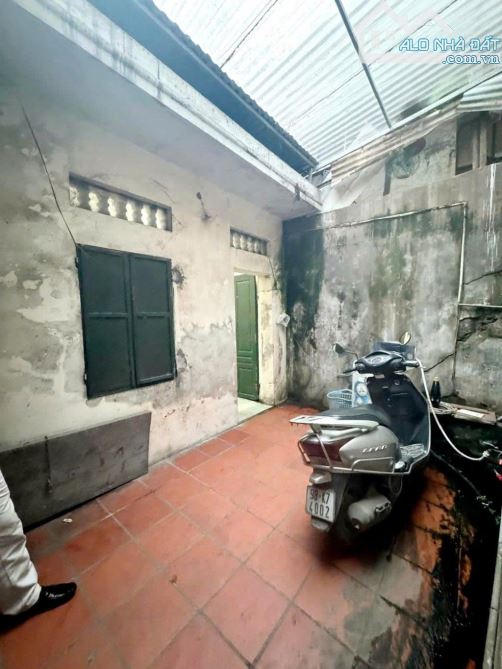 Bán nhà mặt phố Nguyễn Khoái, sổ đỏ 60m2, 7 tỷ - 1