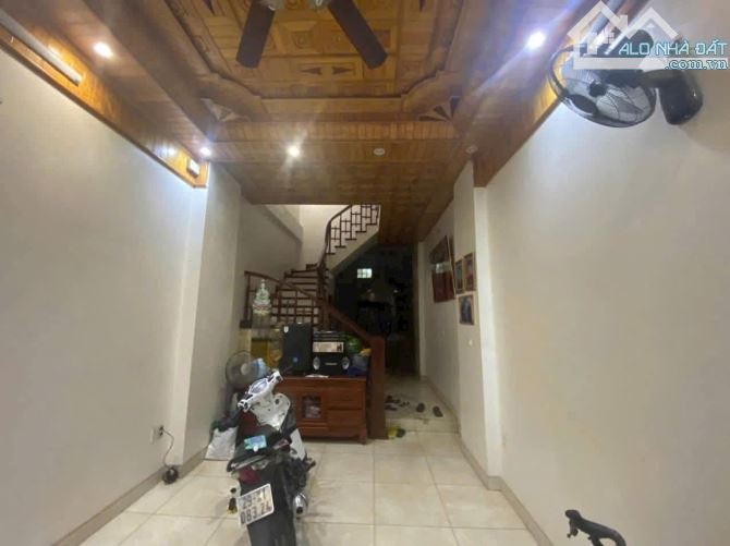 Bán gấp! Văn phú, Hà Đông DT 46m2, 4 tầng, ô tô tránh, dân xây, giá 10.6 tỷ - 1