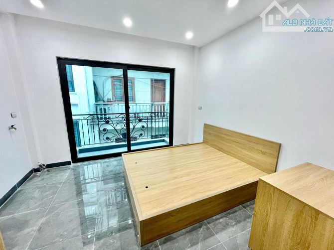 Nhà Giải Phóng, 6 tầng kinh doanh, thang máy, dòng tiền, 10 phòng kín, - 1