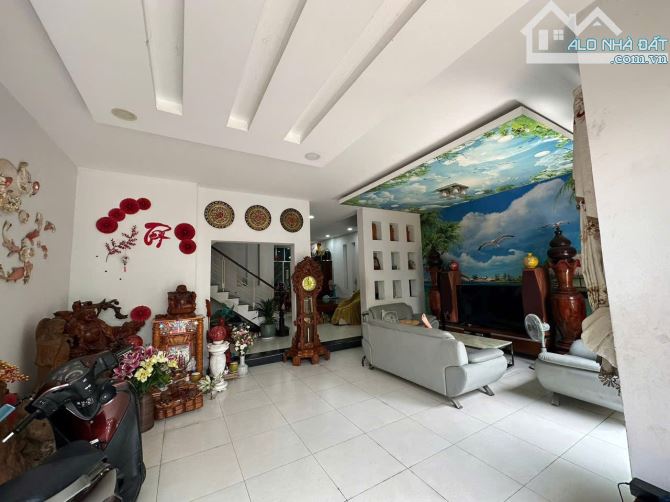 NHÀ BIỆT THỰ TÂN PHÚ SÁT TÂN HƯƠNG - HẺM XE TẢI 8M- 4 TẦNG 162M2 (7.6x21.4)- CHỈ HƠN 17 TỶ - 1