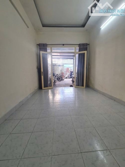 HẺM XE HƠI CÁCH ĐƯỜNG PHÚ THUẬN 30M - NHỈNH 80TRIÊU/M RẺ NHẤT KHU VỰC - 1