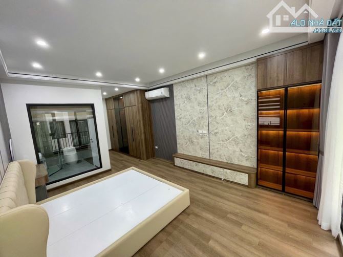 Bán nhà Ngọc Thụy 45m2- 7 tầng- 4 phòng ngủ- 10 tỷ,  thang máy, gần cầu Chương Dương - 1