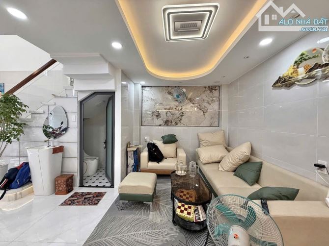 Siêu Phẩm! Nhà Đẹp Vào Ở Ngay - 218/13/1B Nguyễn Duy Cung - 5X9m - 5 tầng - Giá TỐt ! - 1