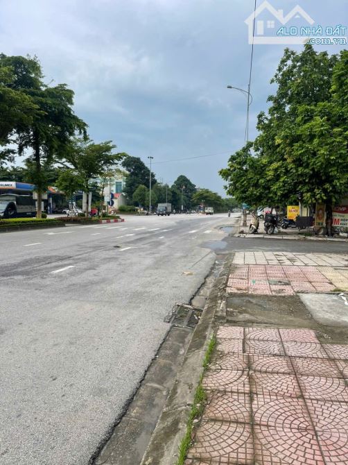 VIP!! BÁN CẶP LÔ GÓC MẶT QL THUỘC XUÂN Ổ TP BẮC NINH - 1