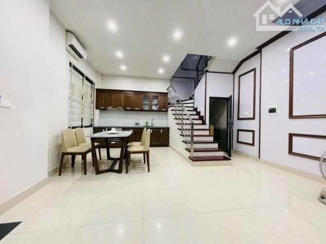 VŨ NGỌC PHAN – ĐỐNG ĐA - MẶT TIỀN 8M – THÔNG NGÕ TO – SỔ ĐỎ VUÔNG – CHỈ 11.2 TỶ - 1