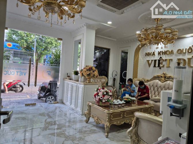 Mặt tiền Nguyễn Cư Trinh, Q1, 270 m² sàn, 6 tầng , giá 49 tỷ! - 1