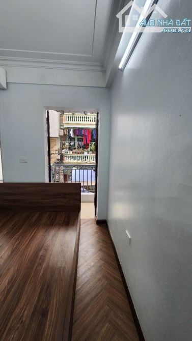 Bán nhà 5 tầng Kim Giang, 2 mặt thoáng, 3 ngủ khép kín, full nội thất, giá chỉ 5.85 tỷ - 1