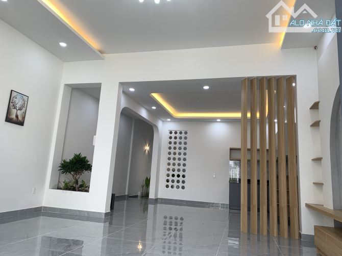 Bán nhà đẹp hẻm xe hơi 7 chỗ quay đầu – SHR – Ấp 4, xã Đông Thạnh, Hóc Môn – Giá tốt - 1