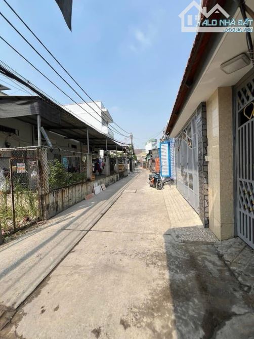 BÌNH TÂN - HẺM 5 M - 1 CĂN TA MẶT TIỀN LÊ ĐÌNH CẨN - DT ĐẤT : 630M2 - NGANG 11 - NỞ HẬU 1 - 1