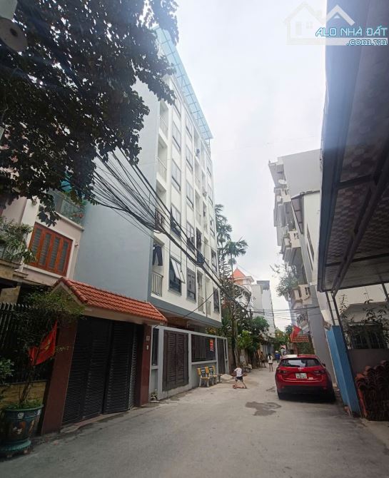 BÁN ĐẤT ĐỨC DIỄN 60M² - MT 5.4M - TẶNG NHÀ C4 - GẦN PHỐ - GIÁ ĐT 7.99 TỶ - 1