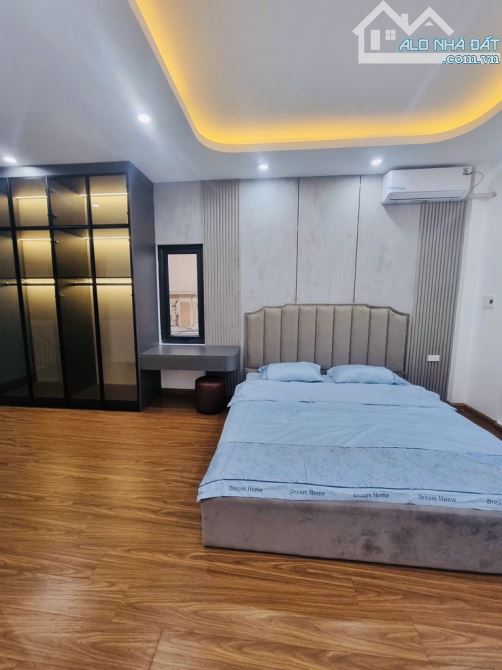 Nhà đẹp Vũ Tông Phan, ô tô cách 10m, 40m2, 4 tầng, chỉ 7,78 tỷ. - 1