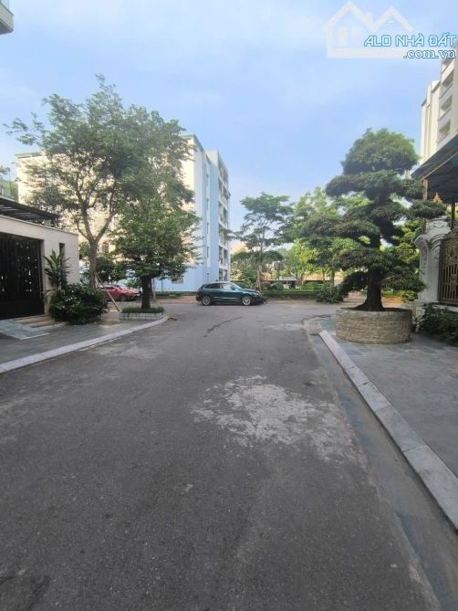 NHÀ PHỐ VIỆT HƯNG 56 tỷ 190m VỈA HÈ RỘNG,KINH DOANH ĐỈNH,LONG BIÊN HÀ NỘI - 1