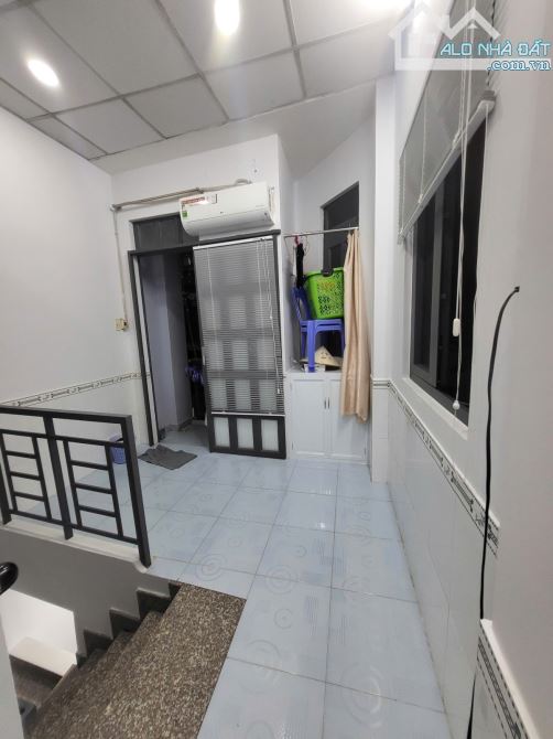 SỔ RIÊNG- HẺM 4.5M - SIÊU PHẨM NHÀ 3 TẦNG MỚI Ở LIỀN - HOÀN CÔNG - KQH(3x6)19m2 - 2.45 TỶ - 1