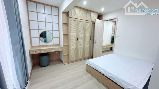 Chỉ Hơn 4 Tỷ🔥Tập thể Giảng Võ 3 Ngủ+WC🔥Nhà Đẹp Ở Luôn🔥75m2🔥Oto đỗ🔥Sổ riêng chính chủ - 1