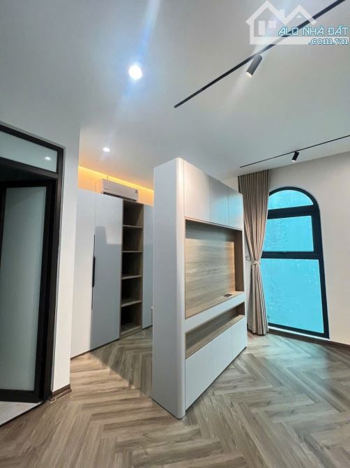 ĐỖ ĐỨC DỤC - MỄ TRÌ - TT HỘI NGHỊ QG - LÔ GÓC - 6 TẦNG THANG MÁY - NỘI THẤT ĐẸP - 9.15 TỶ - 12
