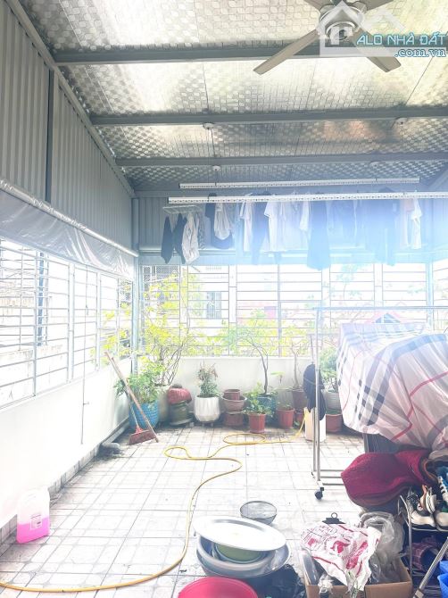 Bán nhà Yên Lạc 47/54m2, 5T, mt 4.5m lô góc, ngõ thông phân lô, oto vào nhà. Giá 15.6 tỷ