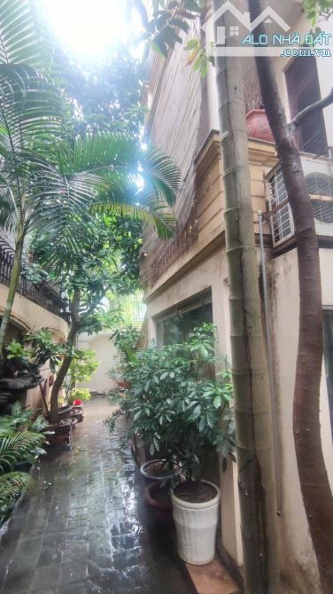 BÁN NHÀ PHỐ VÕNG THỊ, TÂY HỒ, NGÕ Ô TÔ TRÁNH, RẤT GẦN HỒ, DT 156M2 * MT 9.8M* GIÁ 36 TỶ - 18