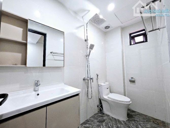 NGÕ 238 PHẠM VĂN ĐỒNG – THANG MÁY – 34M2 X 6 TẦNG - 8.1 TỶ - 2