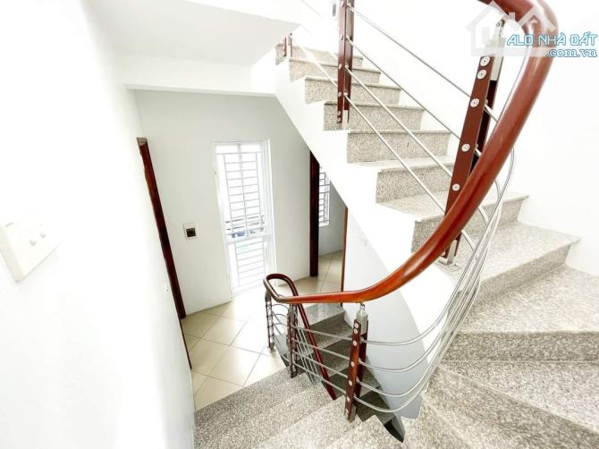Không Thể Bỏ Qua Nhà Đẹp, Ngõ Ba Gác Phố Đội Cấn, Ba Đình, Xây 5 Tầng DT 42m2, 8 tỷ - 2