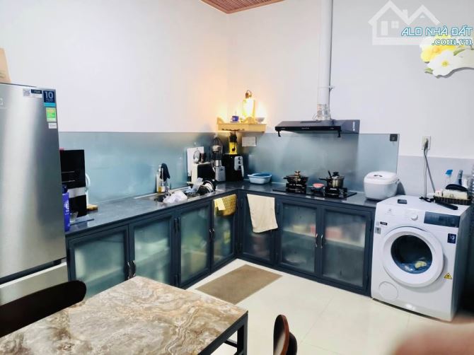 Bán nhà khu BT Lam Sơn - 52m2 - 5 tầng - ô tô tránh - 5pn - chủ để lại nội thất - ngang - 2