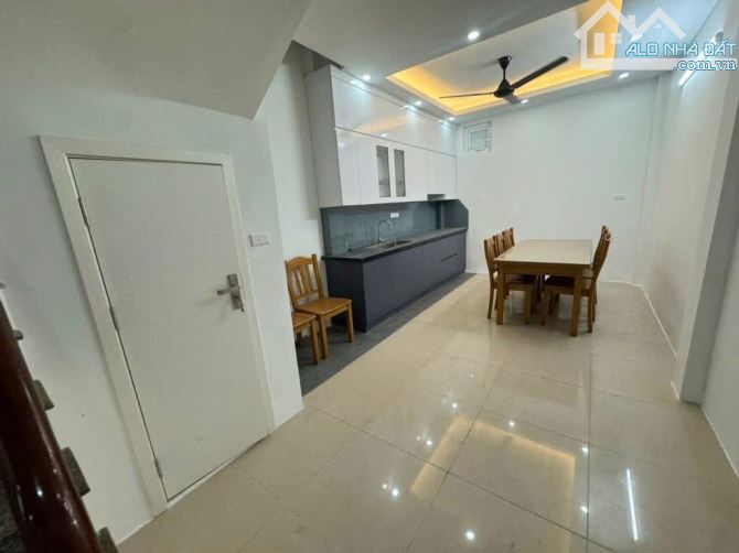 Hot! Bán Nhà, Phạm Văn Đồng-Bắc Từ Liêm -ÔTô Đỗ Cửa-10M Ra ÔTô Tránh-40M2-5Tầng - 10Tỷ Hơn - 2