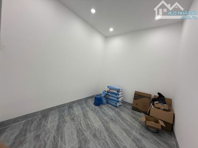 E cần chuyển nhượng lại khu nhà như hình quý khách hàng có nhu cầu liên hệ e thành - 2