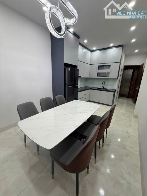 NHÀ ĐÔNG TÁC 30m -6 TẦNG - MT 3,2m, LÔ GÓC - THANG  MÁY, NGÕ THÔNG , KINH DOANH 9,2 TỶ - 2