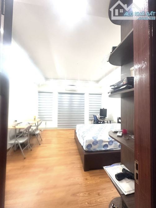 Bán nhà lô góc phố Yên Lạc, Hai Bà Trưng, phân lô, ô tô, kinh doanh 5 tầng 54m giá 15.6 tỷ