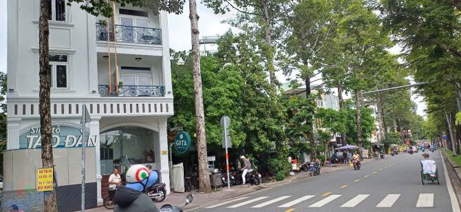 Cần bán nhà MT đường Hoàng Sa,Quận 1,DT:7,5mX18m K/C Hầm 5 tầng HĐT 100tr/th, Gía 41 tỷ - 2