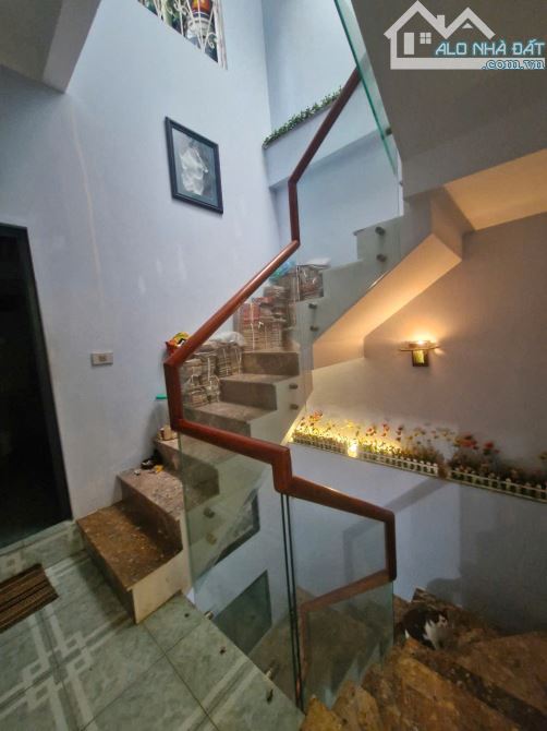 Bán nhà mặt phố Cù Chính Lan, Thanh Xuân, vỉa hè kinh doanh, ô tô tránh kinh doanh sầm uất - 2