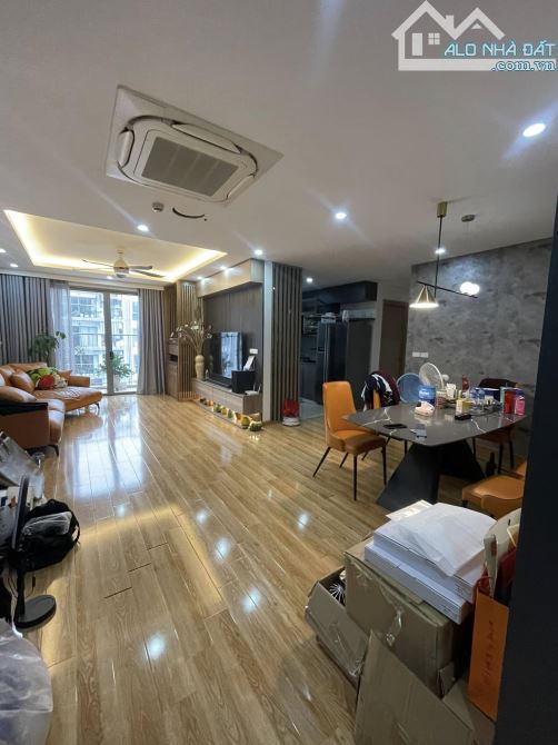 CĂN GÓC 3 NGỦ CHUNG CƯ THỐNG NHẤT COMPLEX 82 NGUYỄN TUÂN 123m 9 TỶ FULL NỘI THẤT - 2