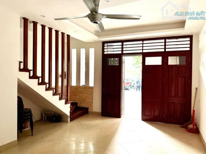 Bán Nhà Mới 50m2 - 5T- LK Văn La- KĐT Văn Phú- Đường 2 ô tô tránh- sổ vuông- Nhỉnh 13 tỷ - 2