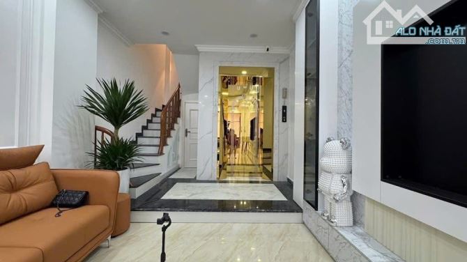 NHÀ ĐẸP - THANG MÁY - Ô TÔ - LÔ GÓC THẠCH BÀN LONG BIÊN - 2