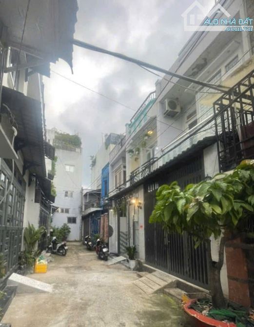 💥PHẠM VĂN CHIÊU - P.16 - GÒ VẤP - CHỈ : 5,75 TỶ - 56M2 ĐẤT - 2 TẦNG - 3 PN - 3WC - HẺM 4M - 2