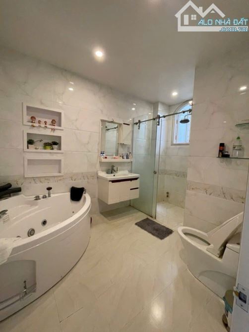 Nhà 2lầu MTKD AMAJHAO SÁT BÊN SIÊU THỊ COOPMART, BMT, DT: 4,5 x 22 ❌Chỉ 6ty9  TC: 100% - 2