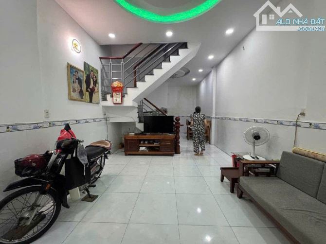 Bán nhà giá rẻ Gò Vấp - 2 tầng - Hẻm xe hơi - Nhỉnh 4 tỷ - 154 - 2